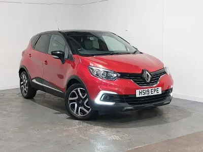 Used Renault Captur Iconic 90 HP (66 kW) 2019 Red SUV