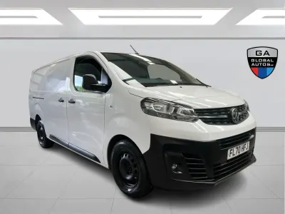 Used Vauxhall Vivaro S 120 HP (88 kW) 2020 White MPV