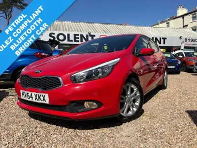 Used Kia Ceed 98 HP (72 kW) 2014 Red Hatchback