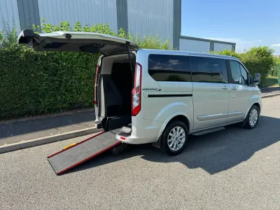 Used Ford Tourneo Custom Titanium 130 HP (95 kW) 2019 Silver Van