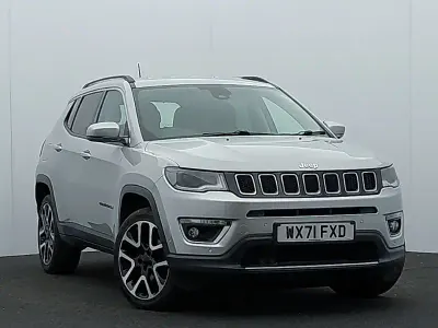 Begagnad Jeep Compass Limited 140 HK (102 kW) 2021 Silver SUV