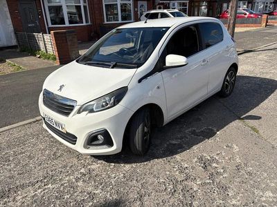 Used Peugeot 108 Allure 82 HP (60 kW) 2015 White Hatchback