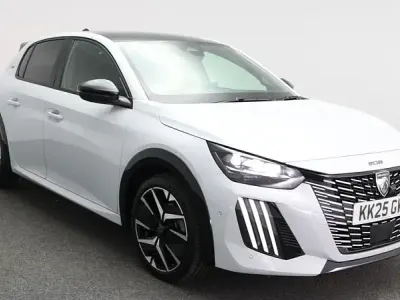 Used Peugeot 208 Premium 143 HP (105 kW) 2025 Okenite white Hatchback