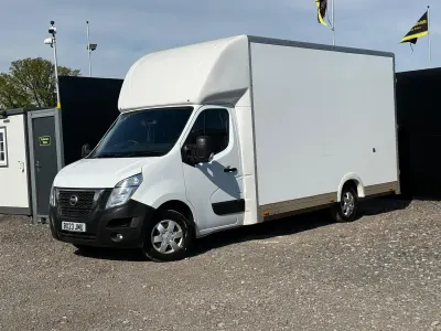 Used Nissan Interstar Tekna 145 HP (106 kW) 2023 White Van