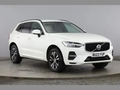 Used Volvo XC60 Momentum 247 HP (181 kW) 2022 White SUV