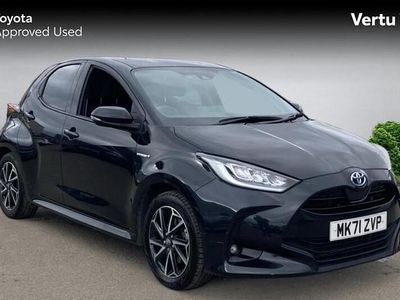 Used Toyota Yaris Hybrid Design 116 HP (85 kW) 2021 Eclipse black (metallic paint) Hatchback