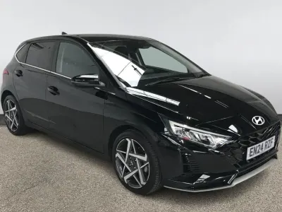 Used Hyundai i20 Premium 100 HP (73 kW) 2024 Black Hatchback