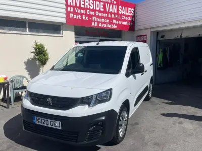 Second-hand Peugeot Partner 131 CP (96 kW) 2020 Alb Monovolum