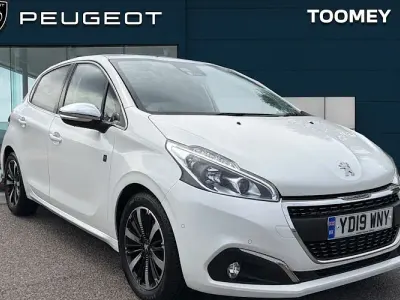 Used Peugeot 208 S 82 HP (60 kW) 2019 White Hatchback