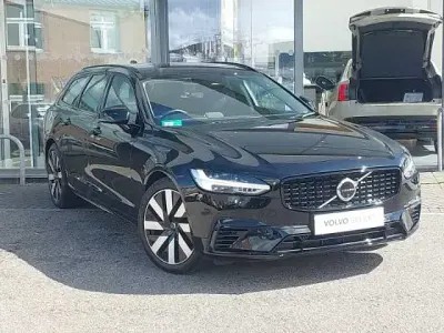 Used Volvo V90 Plus 350 HP (257 kW) 2025 Black Estate