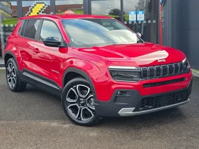 Begagnad Jeep Avenger Summit 114 kW (156 HK) 2024 SUV