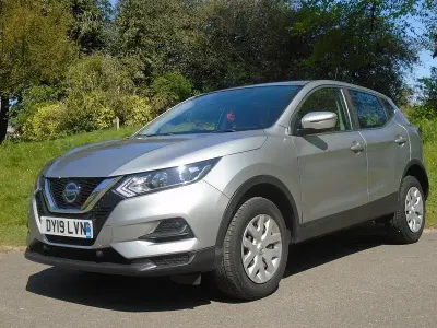 Begagnad Nissan Qashqai Visia 2019 Silver SUV