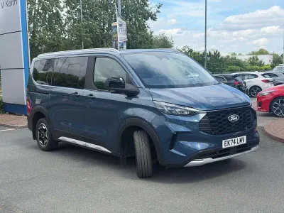 Used Ford Tourneo Custom Active 170 HP (125 kW) 2024 Blue metallic Van