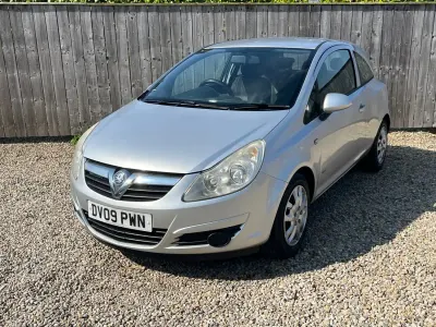Second-hand Vauxhall Corsa Club 2009 Argintiu Hatchback