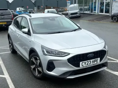 Used Ford Focus Active 2023 Moondust silver Hatchback