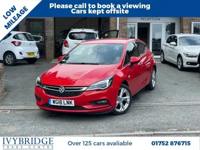 Used Vauxhall Astra SRi 100 HP (73 kW) 2018 Red Hatchback