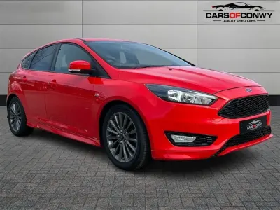 Used Ford Focus ST-Line 140 HP (102 kW) 2018 Red Hatchback