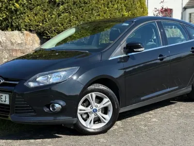 Używany Ford Focus Zetec 2013 Czarny Hatchback
