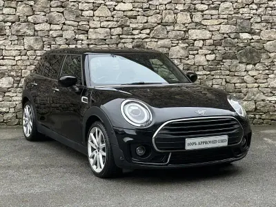 Begagnad Mini Cooper Clubman Sport 134 HK (98 kW) 2020 Svart Kombi