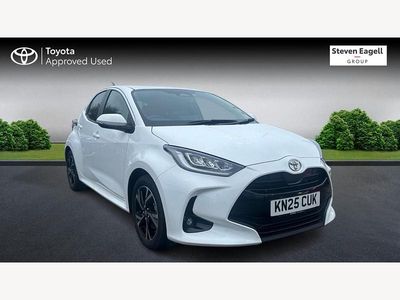 Used Toyota Yaris Hybrid Design 116 HP (85 kW) 2025 White Hatchback