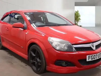 Used Vauxhall Astra SRi 123 HP (90 kW) 2007 Red Hatchback