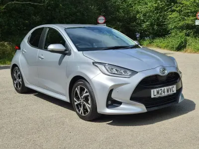 Used Toyota Yaris Design 91 HP (66 kW) 2024 Silver Hatchback