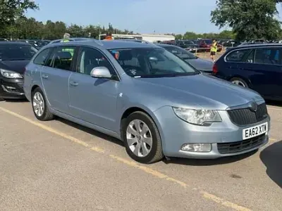 Used Skoda Superb GreenLine 105 HP (77 kW) 2012 Blue Estate