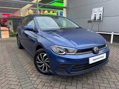 Used VW Polo Life 95 HP (69 kW) 2024 Blue Hatchback