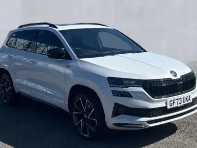 Używany Skoda Karoq SportLine 150 KM (110 kW) 2023 Biały SUV