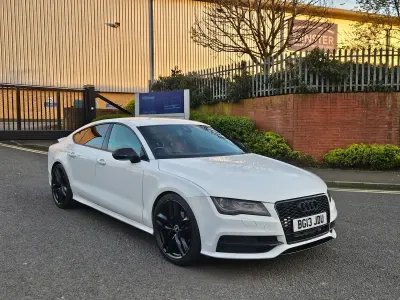Used Audi A7 2013 White Hatchback