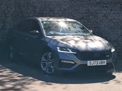 Begagnad Skoda Octavia vRS 245 HK (180 kW) 2023 Grå Halvkombi