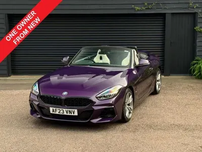 Begagnad BMW Z4 M Sport 197 HK (144 kW) 2023 Lila Cab