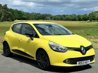 Used Renault Clio Dynamique 90 HP (66 kW) 2013 Yellow Hatchback