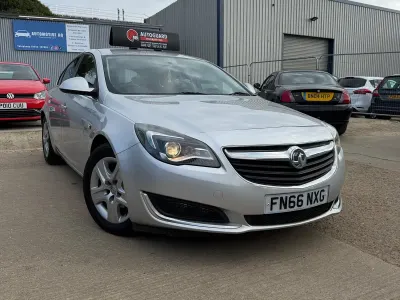 Used Vauxhall Insignia Design Edition 2016 Silver Hatchback