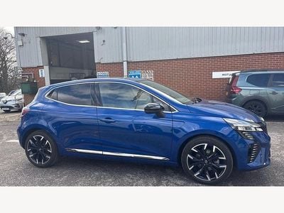 Used Renault Clio V Techno 143 HP (105 kW) 2025 Renault id  iron blue  Hatchback