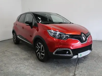 Used Renault Captur Signature 120 HP (88 kW) 2015 Red SUV
