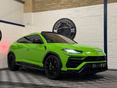Green Used 2022 Lamborghini Urus SUV | £179,995 (A bit pricey)
