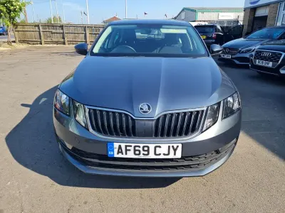 Używany Skoda Octavia SE Drive 115 KM (84 kW) 2019 Szary Hatchback