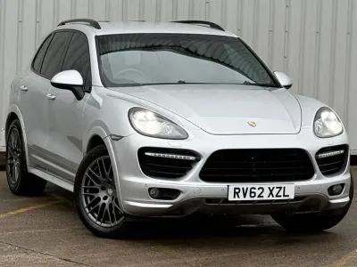 Used Porsche Cayenne 420 HP (308 kW) 2012 SUV