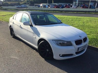 White Used 2009 BMW 320 Sedan | £2,995 (Fair price)
