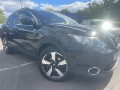 Used Nissan Qashqai N-Connecta 110 HP (80 kW) 2016 Black SUV