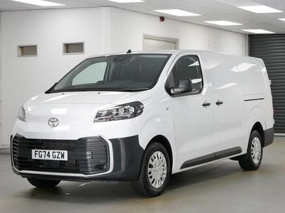White Used 2024 Toyota Proace MPV | £23,989 (Expensive)