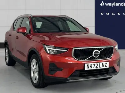 Usado Volvo XC40 Core 190 CV (139 kW) 2022 Rojo SUV