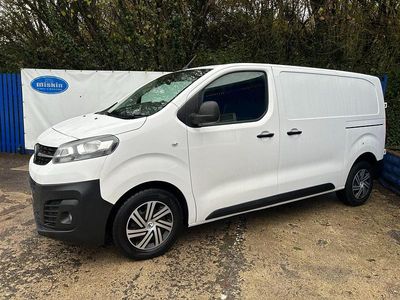 Used Vauxhall Vivaro 100 HP (73 kW) 2022 White MPV