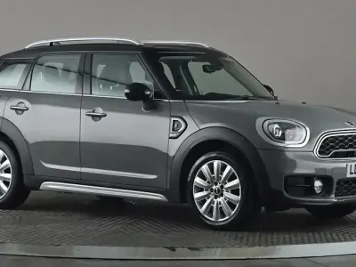 Usado Mini Cooper S 192 HP (141 kW) 2017 Cinzento Citadino