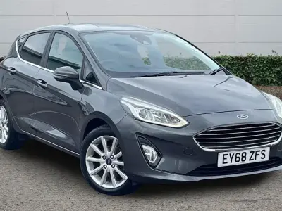 Begagnad Ford Fiesta Titanium 101 HK (74 kW) 2021 Halvkombi
