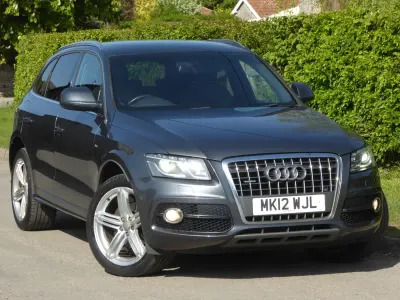 Begagnad Audi Q5 S-line plus 2012 Grå SUV