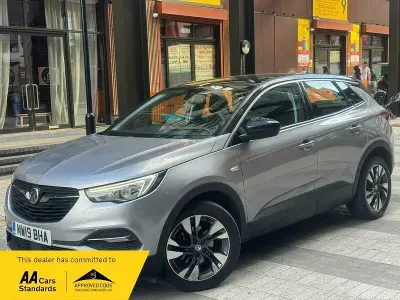 Used Vauxhall Grandland X Sport 130 HP (95 kW) 2019 Grey SUV