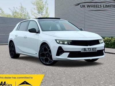 Used Vauxhall Astra Ultimate 130 HP (95 kW) 2023 White Hatchback