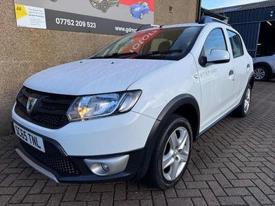 Used Dacia Sandero Ambiance 2015 White Hatchback